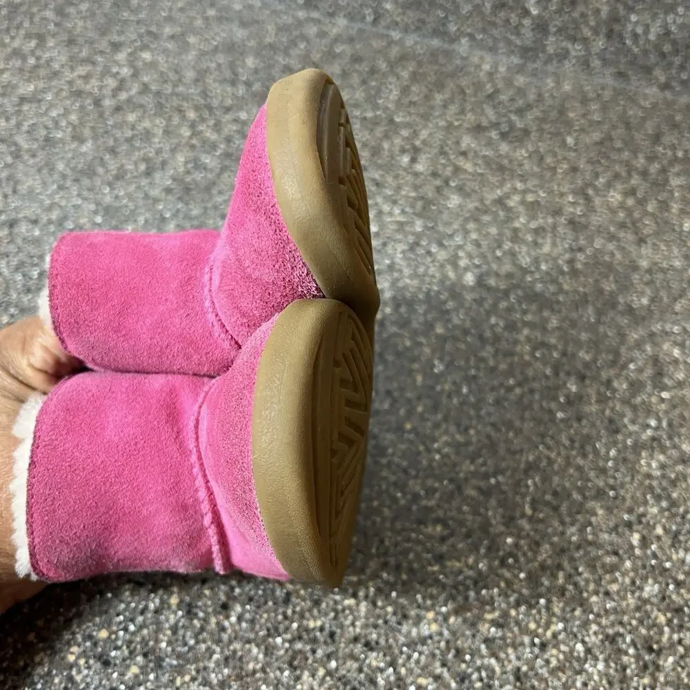 Ugg Little Kids Girls Infant 4/5 Classic Pink Suede Mid Top Winter Boots Snap On